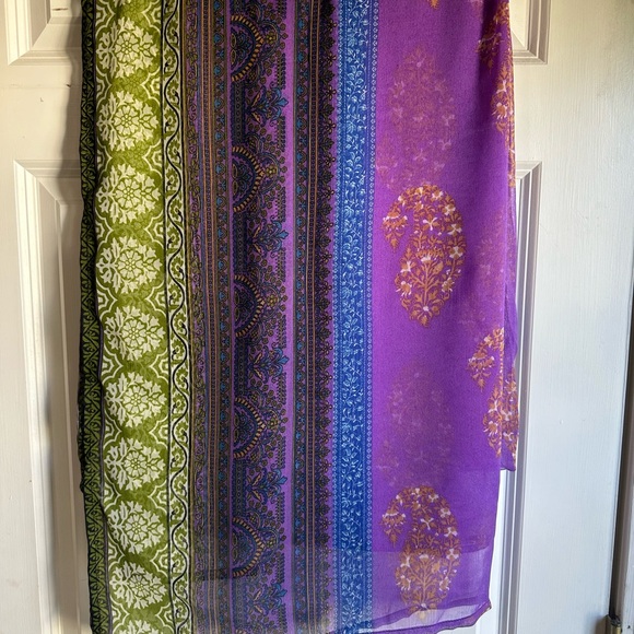 Pakistani designers 2 piece suit embroided shirt with chiffon duppatta - Picture 7 of 7